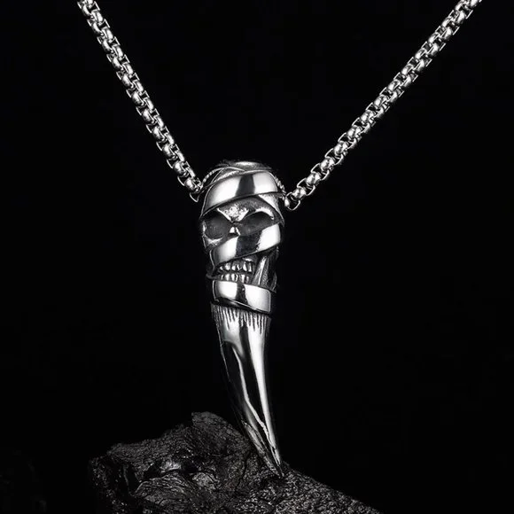 men skull necklace - Picture 2 of 3